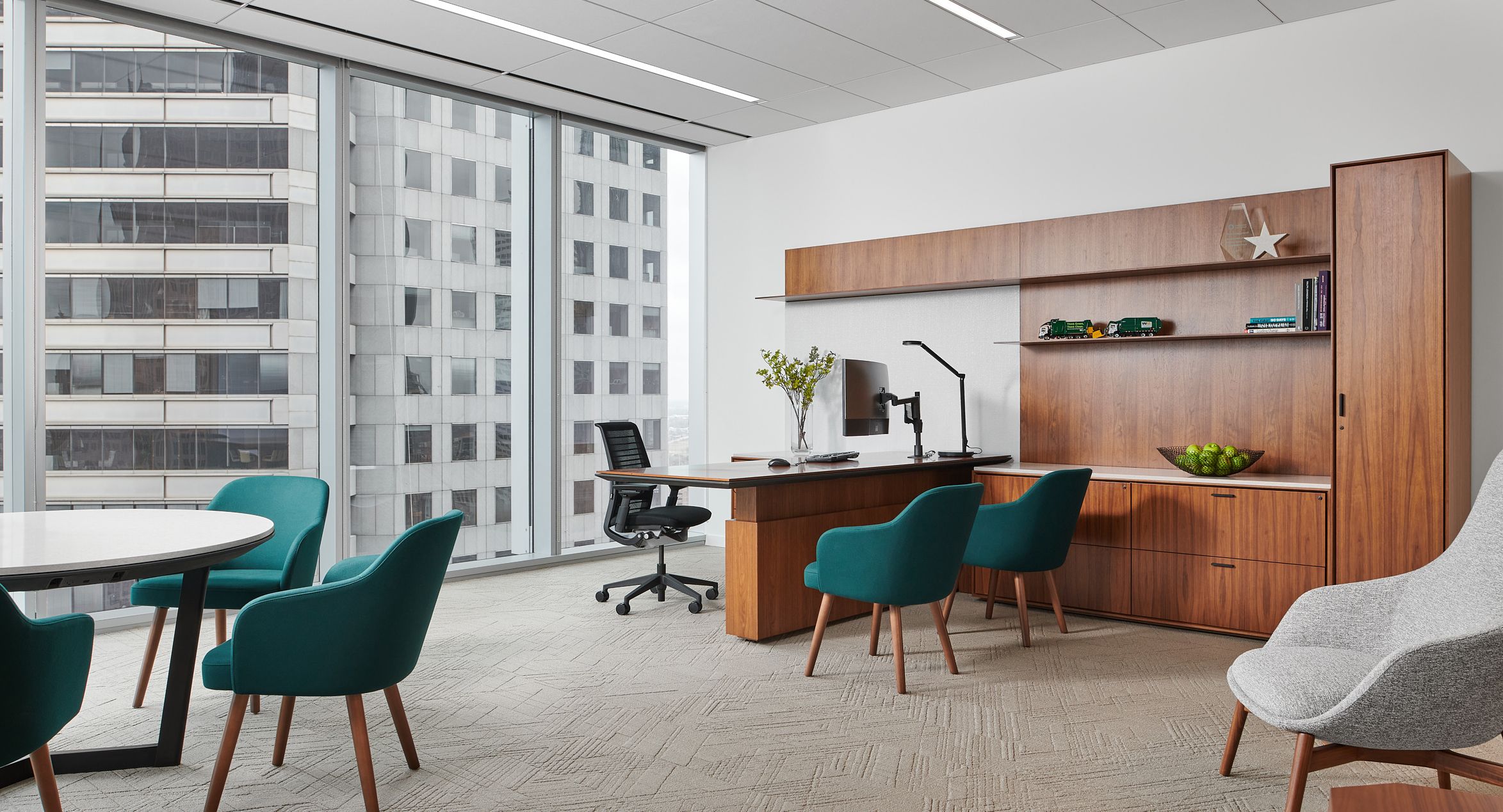 This Natural Brown Walnut HALO Office features adjustable-height surfaces and our patented HALO soft edge.